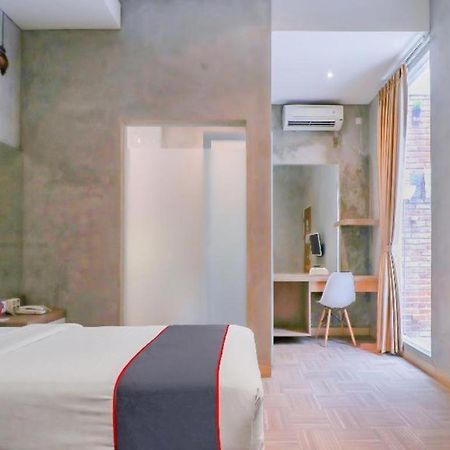 Collection O 31 The Batik Bed And Coffee Bandung Exterior foto