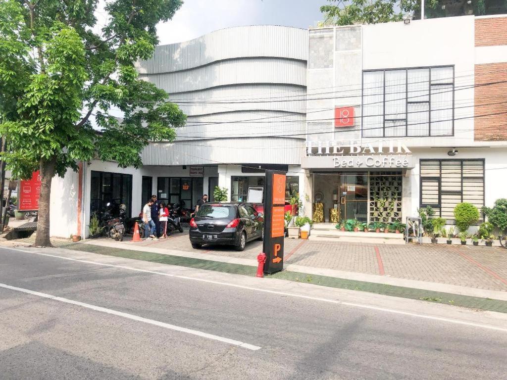 Collection O 31 The Batik Bed And Coffee Bandung Exterior foto